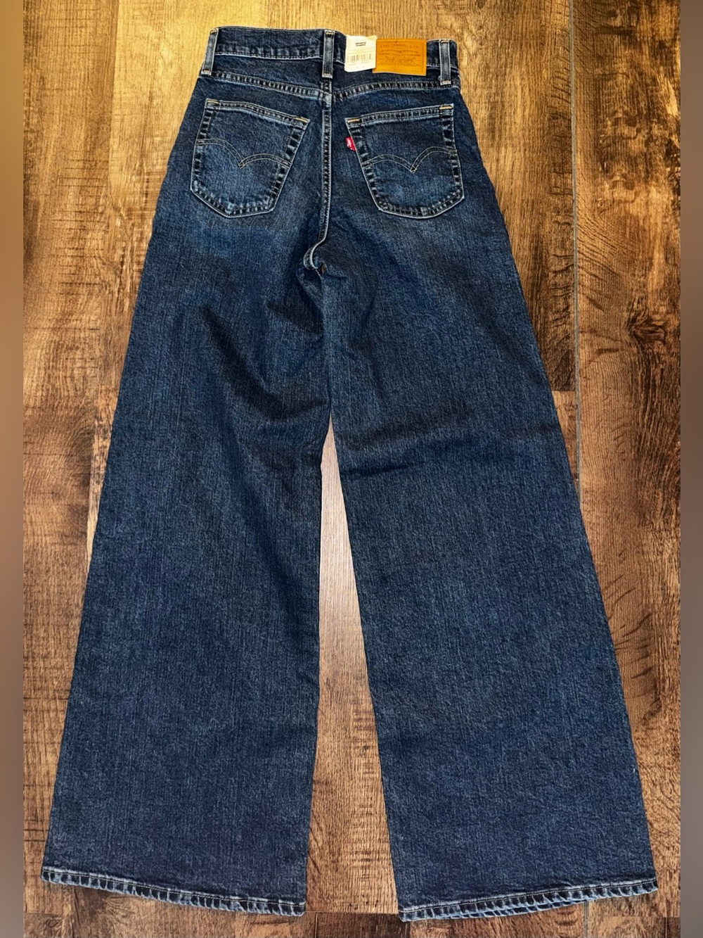 Levi’s 728 High Rise Wide-Leg Jeans NWT - Picture 2 of 4